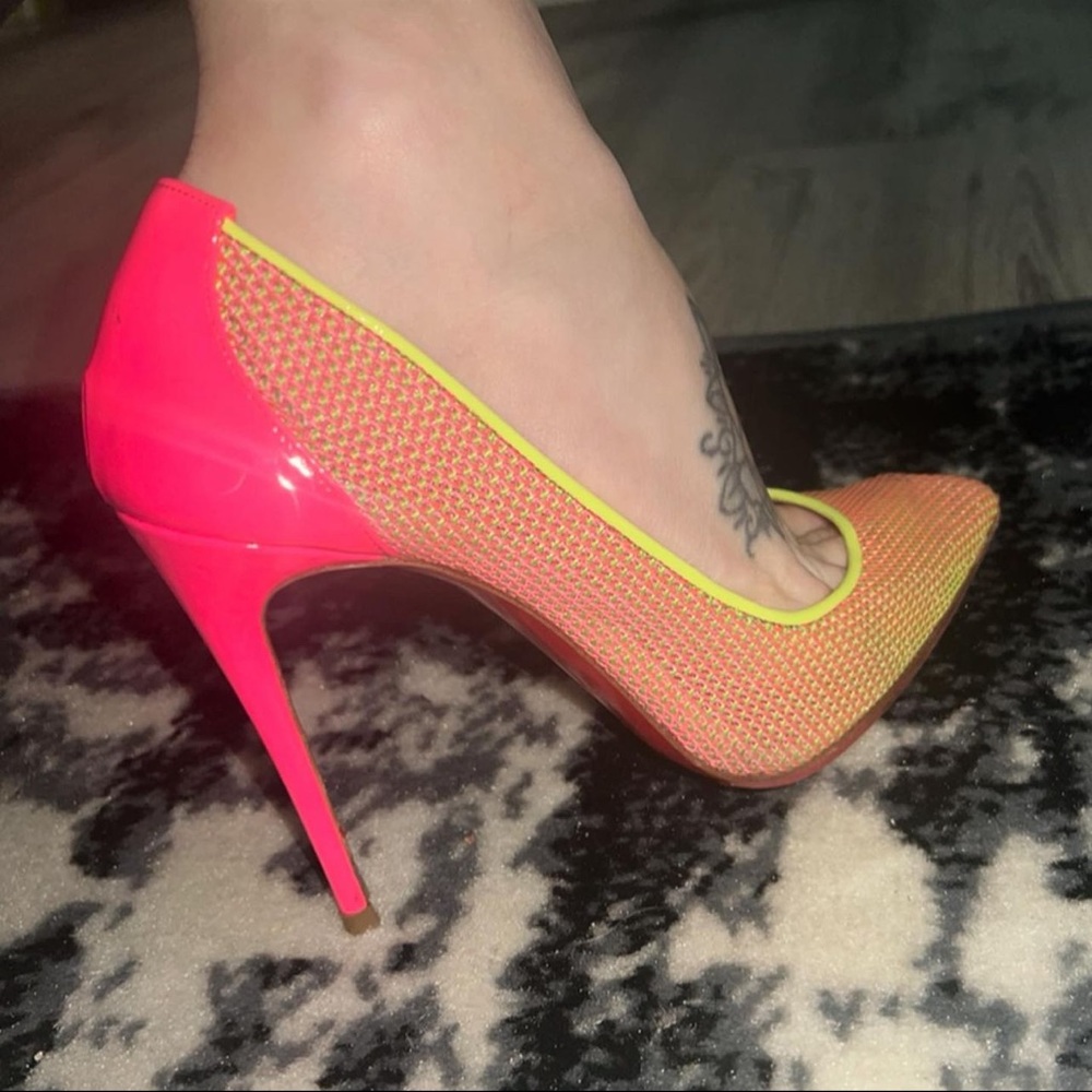 Christian Louboutin Pink Follies Mesh Lace 100 Raphia Fluo . - size 5 - - Picture 4 of 6